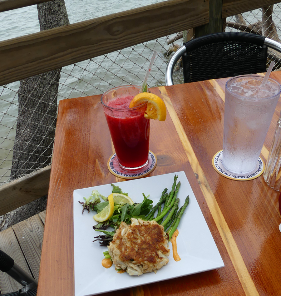 Cocktail and Crab cake lunch at Cap's on the water