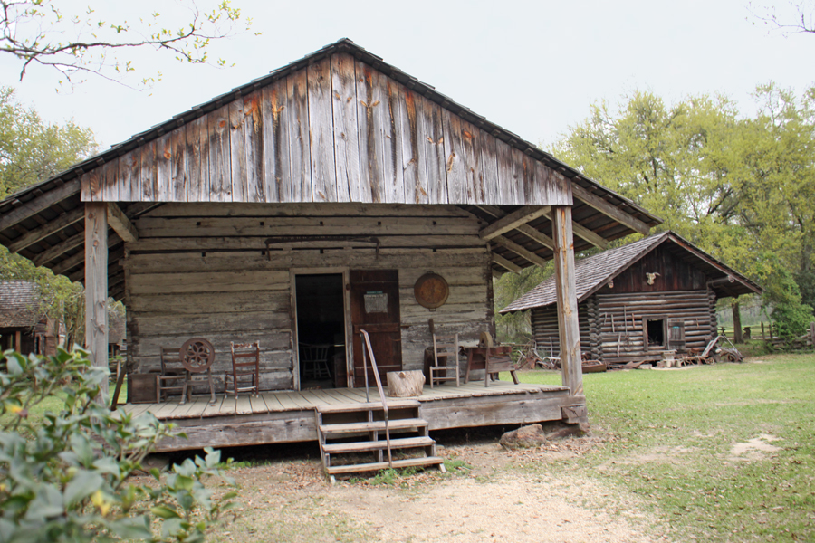 settler's cabin at Rural Life Museum in 'baton Rouge, LA
