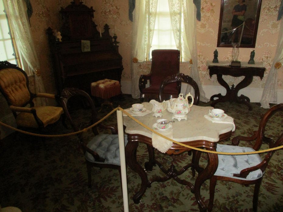 parlor