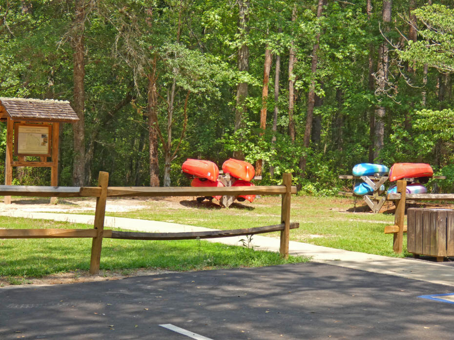 kayaka at barnswel state park