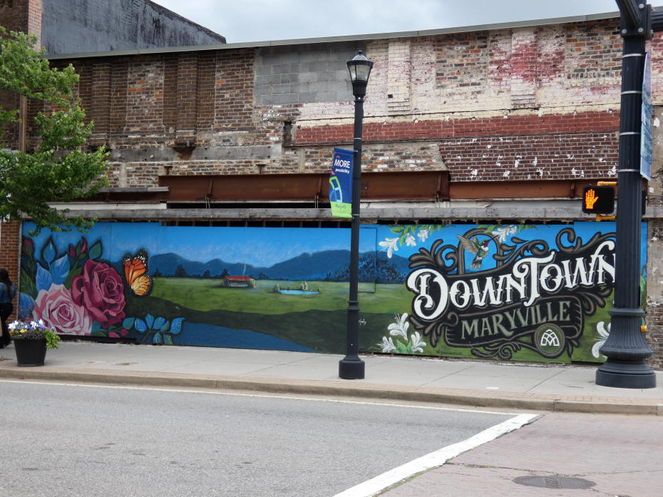 mural in downtown Maryville