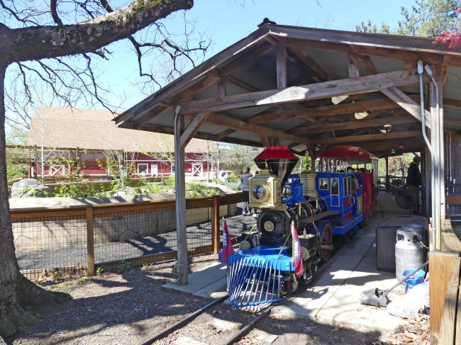 train at zoo