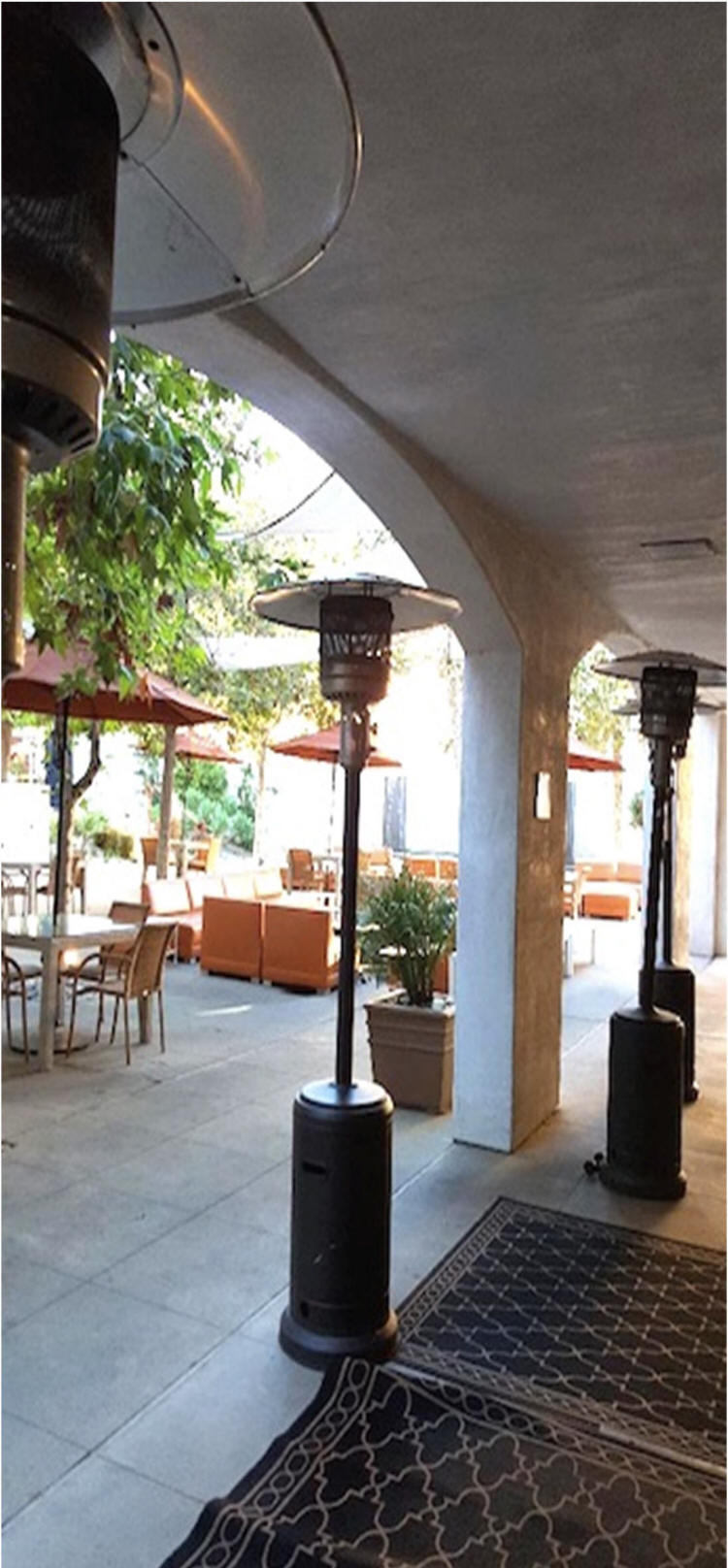 Hotel Casa 425 courtyard
