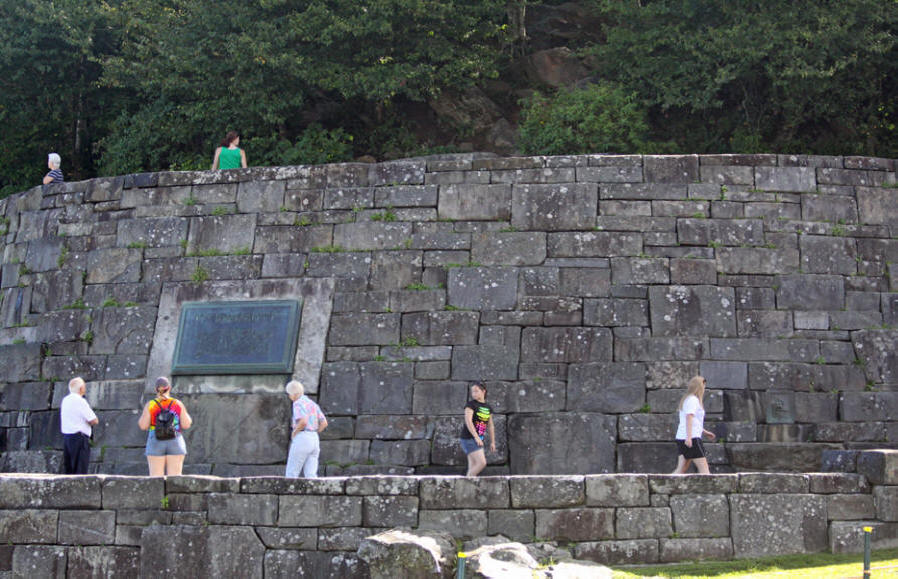 Roosevelt monument