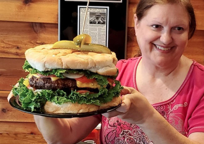 giant burger at dennys