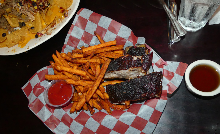 Rib plate with fries and Nachoes at Wholly Smokin'