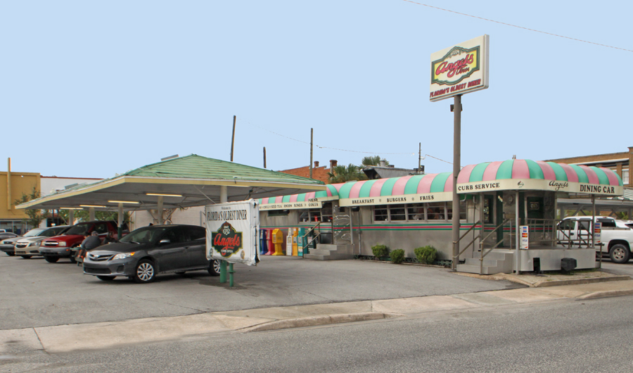 Chuckwagon RoundupDelicious Diners