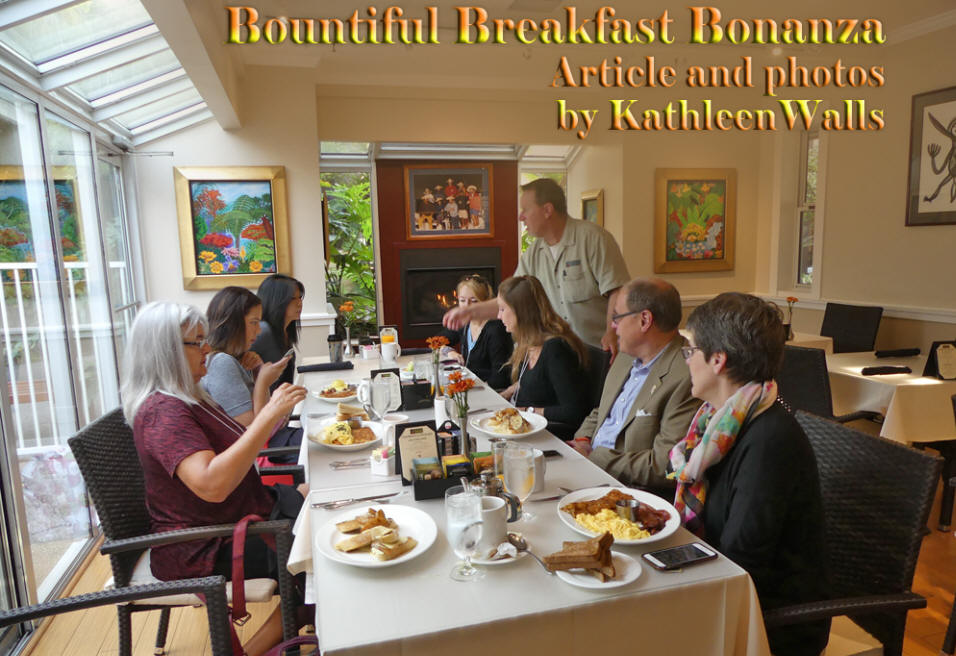Breakfast
                                table with guests as <h1>Dinah's Poolside
                                Restaurant in Palo Alto, CA</h1>