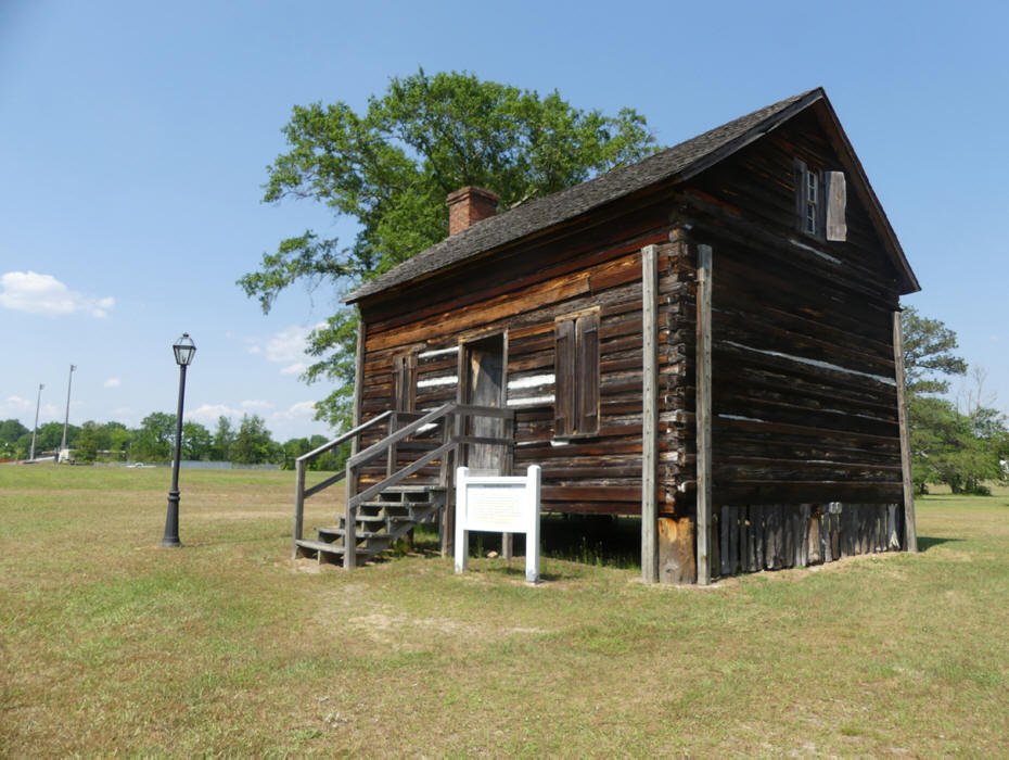 Drakeford cabin at Historic Camden