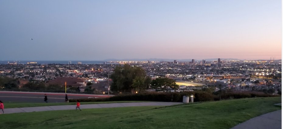 Night city viewof Long Beach