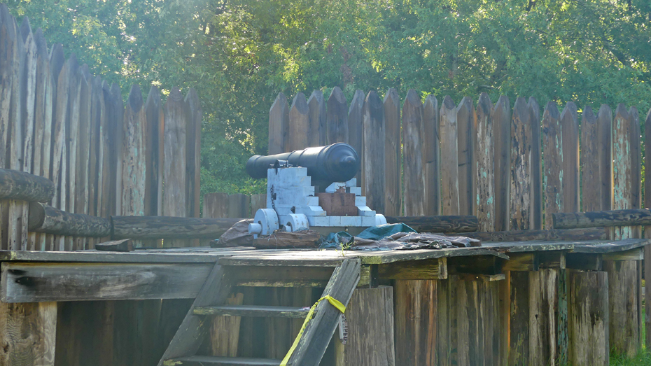 canon at Fort Toulose Jackson park 