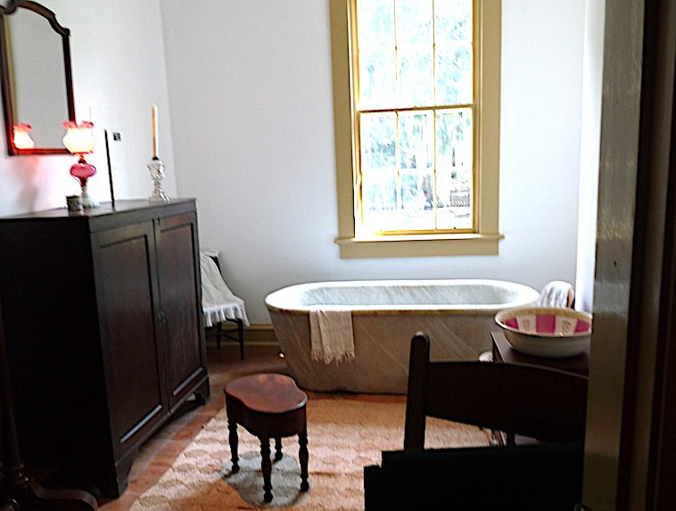 destrehen plantation bathroom 