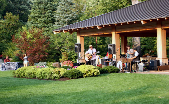Miles Nielsen band at Anderson Japanese Gardens in Rockford, Illinois